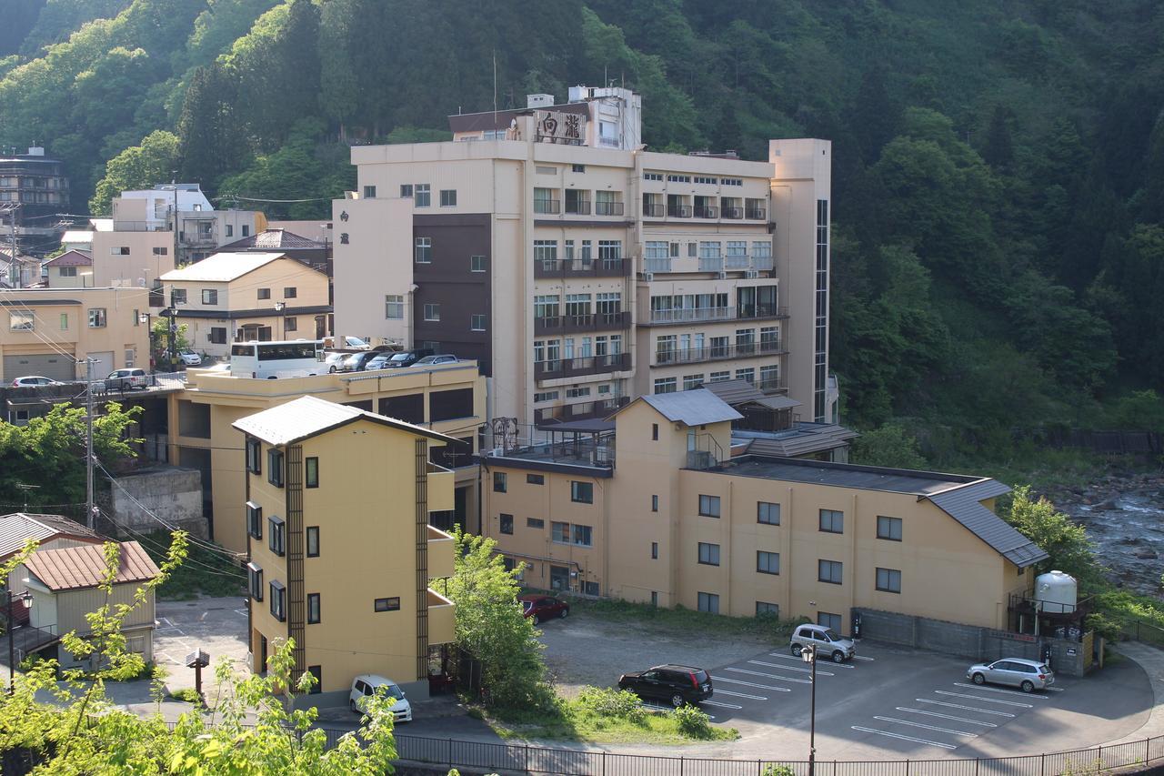 土湯温泉 やすらぎの宿 向瀧旅館 Фукусима Экстерьер фото